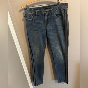 Rock & Republic Berlin size 10 sparkles accent ribbon down hems on sides